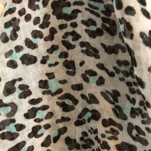 Gap Leopard Print Scarf - Picture 2 of 4